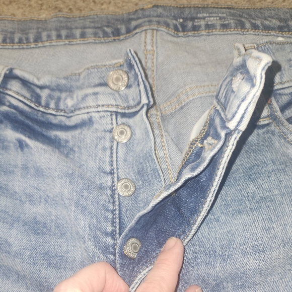 Old Navy Extra High Rise Distressed JEANS 18 - Picture 3 of 4